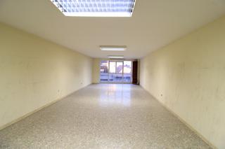Edifici a N-150 565. Edificio de 4 plantas para proyecto comercial o residencial