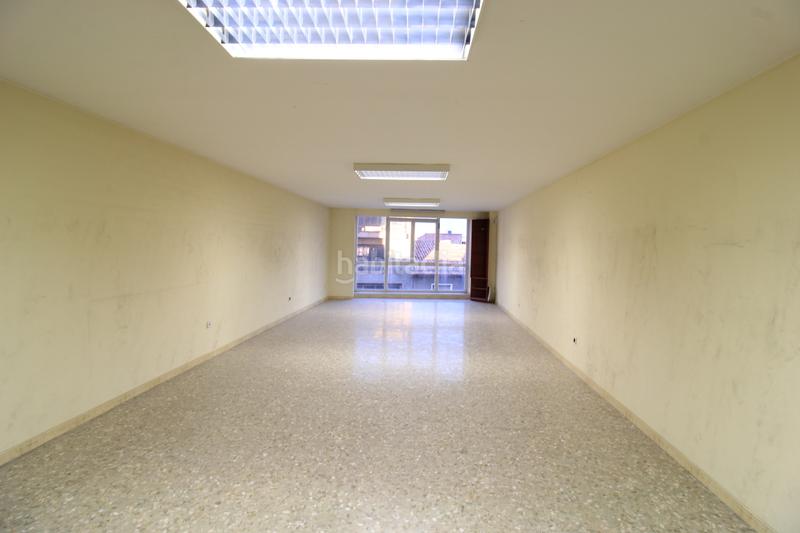 Foto a408d48a-f017-4150-a3a4-834b288de1cd. Edifici a n-150 565 a Creu de Barberà Sabadell