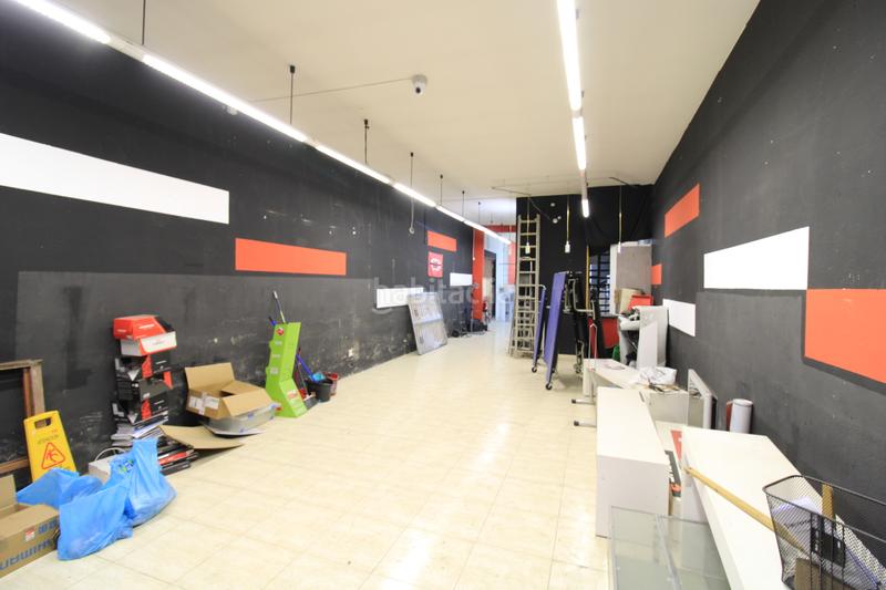 Foto c34e3158-c8df-40a2-bcd7-6bf8249a9103. Edifici a n-150 565 a Creu de Barberà Sabadell