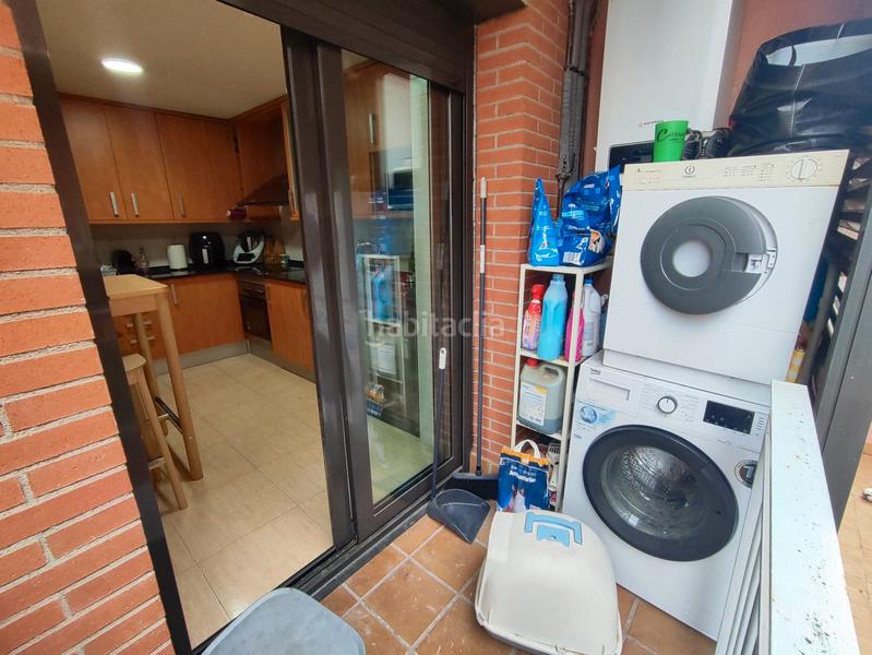Foto 4ff0d025-a1ba-4264-8243-a21d52e738ff. Appartamento in carrer del pla dels ametllers 22 in Manresa