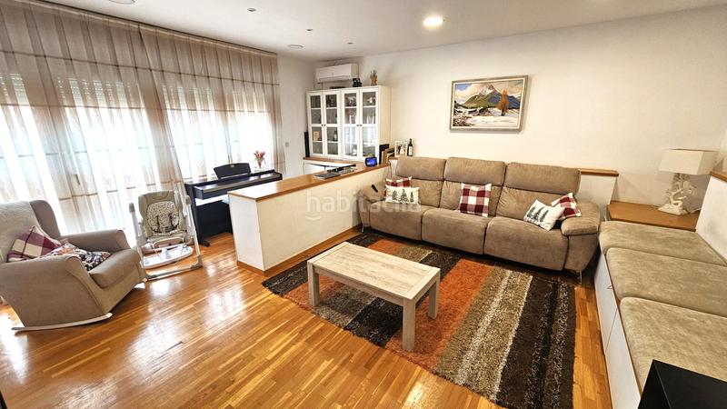 Foto 2b2d2574-6863-4702-b0f6-3891db0857df. Duplex with heating in Sant Pere Nord Terrassa