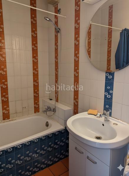 Foto f6e6f97e-9fa1-4b9e-bdf4-062aa5d5e92a. Pis a carrer de les cosidores 6 a Espronceda Sabadell