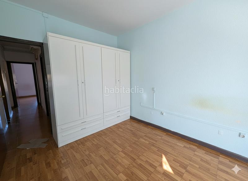 Foto fef78dca-c8dc-4fce-94d2-30058c2b640a. Pis a carrer de les cosidores 6 a Espronceda Sabadell