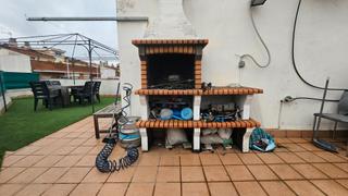 Zweistöckige Wohnung in Carrer de frederic mistral 48. Amplio dúlex con terraza totalmente reformado