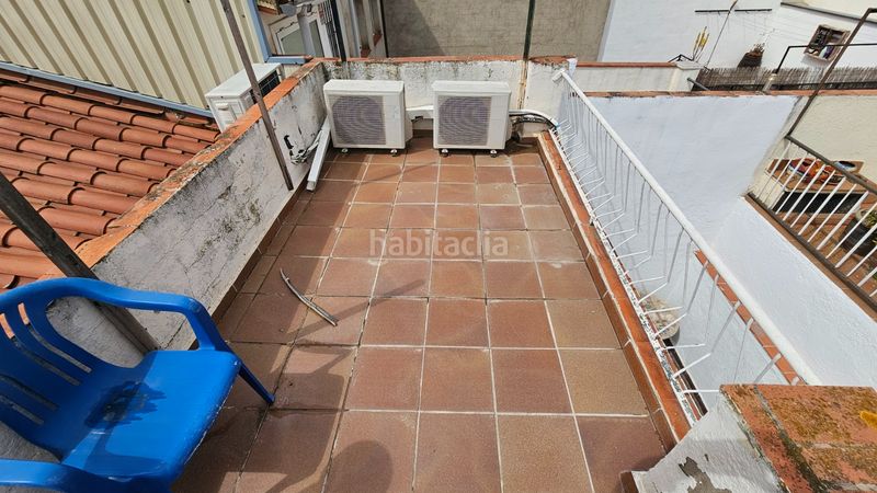 Foto a1e5fa0c-35fc-4989-9505-055d8d7d8791. Casa amb calefacció aparcament a Gràcia Sabadell