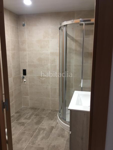 Foto be1466ea-8876-47bb-bd4b-a8a2d1bf3d37. Casa amb calefacció aparcament a Gràcia Sabadell