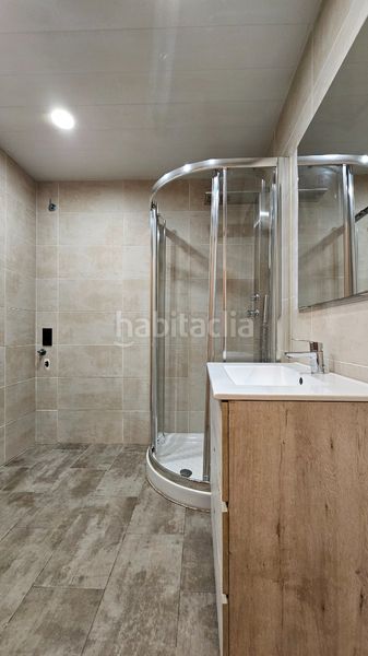 Foto e6f39e8c-0ec5-40a7-922b-ef84df5eb72f. Casa amb calefacció aparcament a Gràcia Sabadell