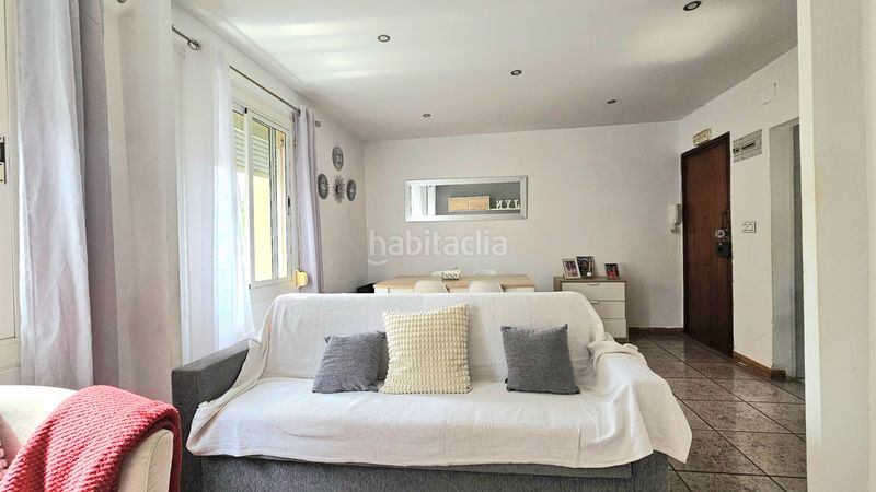 Foto c1d40d8b-be2d-4b12-8a5f-52d050ca22e5. Pis amb calefacció a Espronceda Sabadell