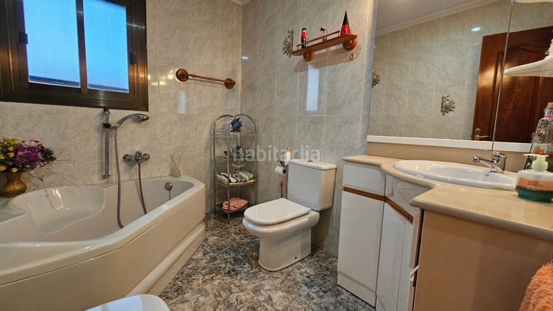 Foto 6b669f71-a005-4971-8bd3-1a3cbb206f81. Casa adossada amb calefacció aparcament a Can Rull Sabadell