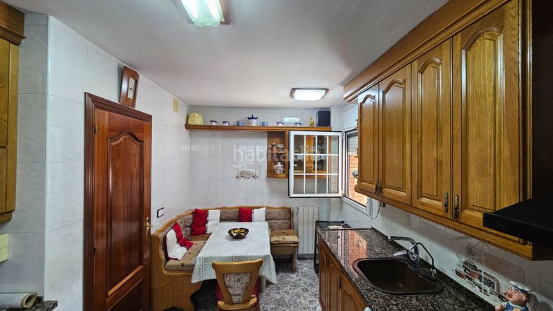 Foto 77d7b9e5-5428-47b2-81db-9007127cd27d. Casa adossada amb calefacció aparcament a Can Rull Sabadell