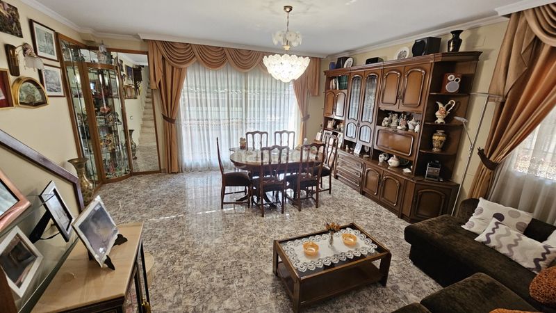 Foto ce3a6348-1aa9-411c-998d-2d2c3fe201d5. Casa adossada amb calefacció aparcament a Can Rull Sabadell