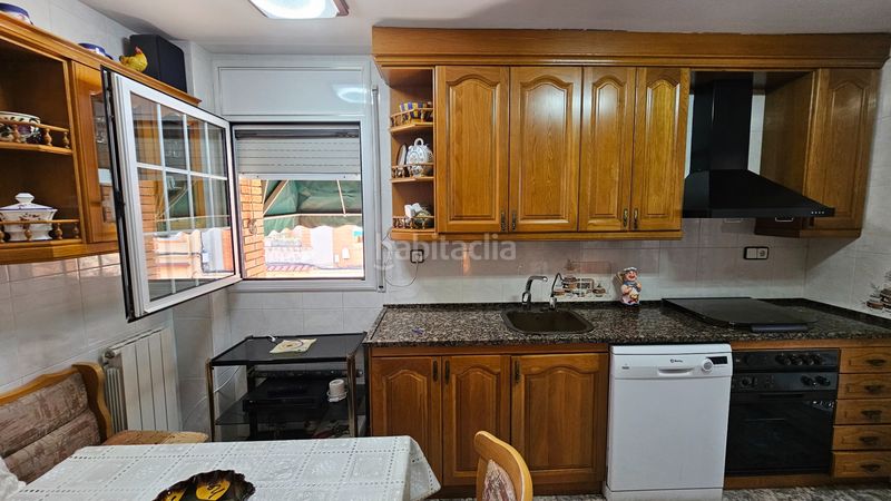 Foto e1228f1c-3452-4372-8195-a76dacd46a23. Casa adossada amb calefacció aparcament a Can Rull Sabadell