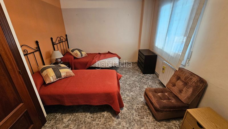 Foto efafa366-9416-4106-8473-97bdfc00142e. Casa adossada amb calefacció aparcament a Can Rull Sabadell