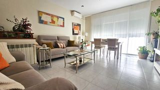 Affitto Casa bifamiliare in Creu Alta. Amplia casa en creu alta (sabadell)