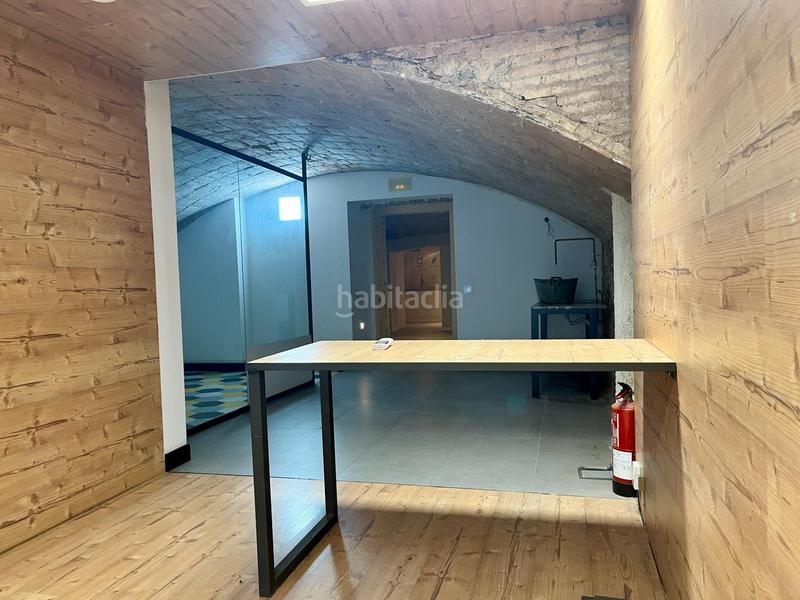 Foto 97e1d67a-4c42-44ff-86cd-78cd4938e51a. Alquiler local comercial local reformado en calle mur en Martorell