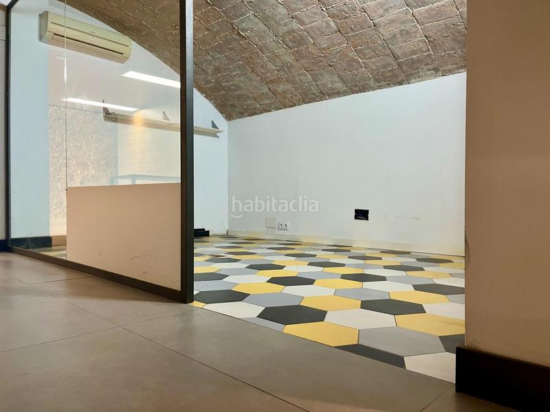 Foto 633cd862-4f72-4ec2-8410-0ce41514a267. Location local commercial dans Martorell