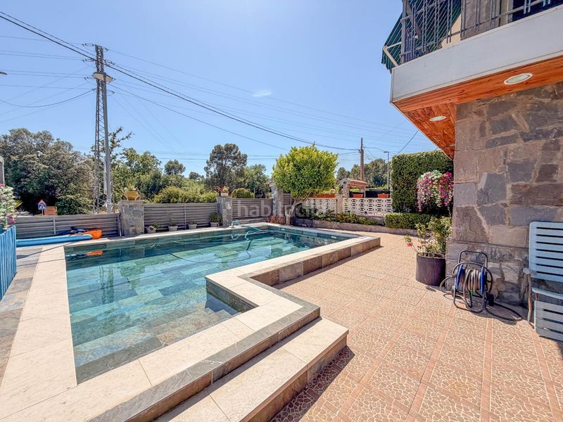 Foto 0e9f93cb-e9db-4189-ae4b-6bb64889f9b9. Casa aparellada amb calefacció aparcament piscina a Abrera
