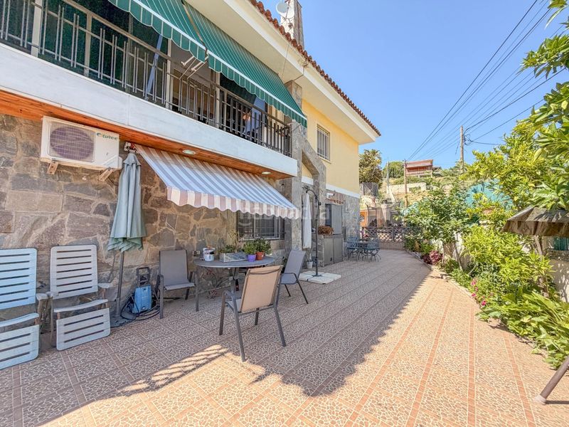Foto c2830e05-0b00-4700-bddf-2f53c4be1c8a. Casa aparellada amb calefacció aparcament piscina a Abrera
