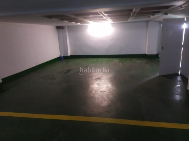 Foto 9e6524fd-8efe-4429-a4a7-813c7ebd8382. Parking coche en Sueca Sueca