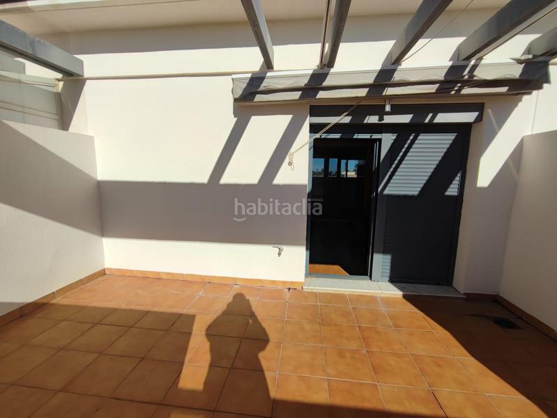 Foto 300b5817-ccfe-44f8-b52d-45e4e3513bd2. Reihenhaus mit parking in Sueca Sueca