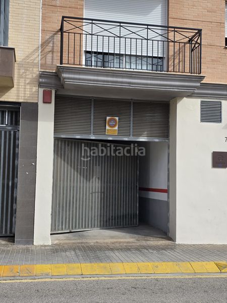 Foto 6ce352bb-c0a1-4ecf-9b53-d883b4637da0. Aparcament cotxe a Sueca Sueca