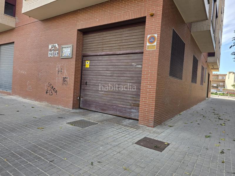 Foto 0413d715-a411-4ede-8f49-92135cc3f56f. Aparcament cotxe a Sueca Sueca