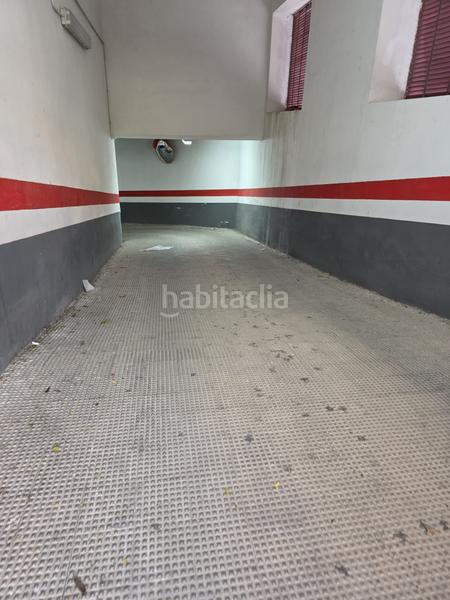 Foto b0d36faa-7377-4fd7-85b9-ce88880b8fe8. Car parking in Sueca Sueca