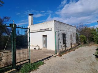 Masia en Sollana. Casa de campo con terreno agr�cola y piscina en la marjal de sol