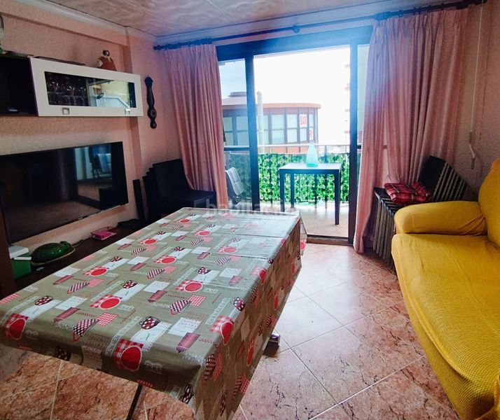 Foto c1044138-7a51-467d-8eb2-8e3dae883967. Apartament amb piscina a Les Palmeres Sueca