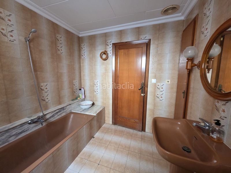 Foto d5e6e286-2cdb-4523-bb50-652aa38d6bd3. Pis a Sueca Sueca