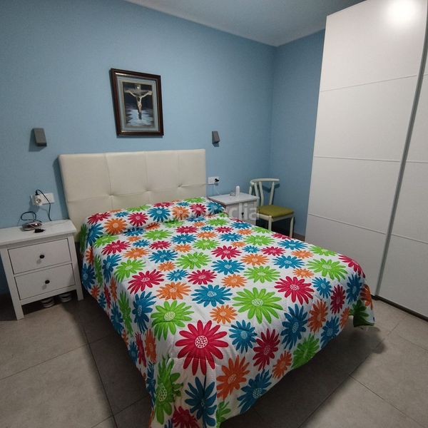 Foto 595f8572-dfaa-4596-8636-36ca58c6ba52. Casa adossada a Les Palmeres Sueca