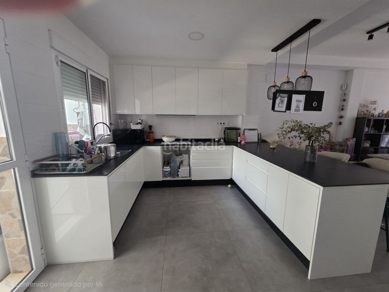 Foto 0f975bd1-185c-42f6-8b1d-264e53fe6588. Casa adossada a Sueca Sueca