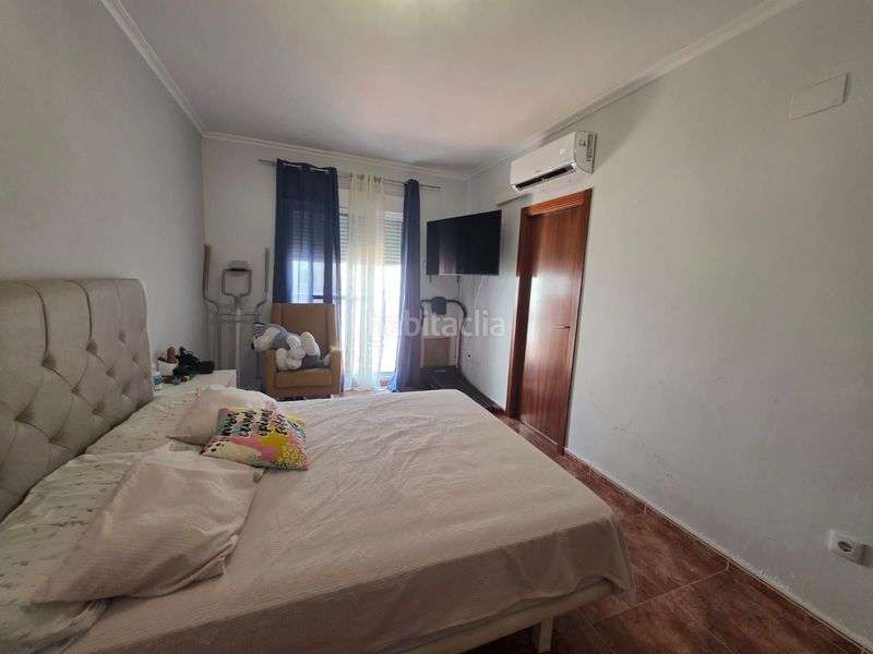 Foto b5cf0ca9-fe9d-4cc1-9ec2-280c50275cd3. Casa adossada a Sueca Sueca
