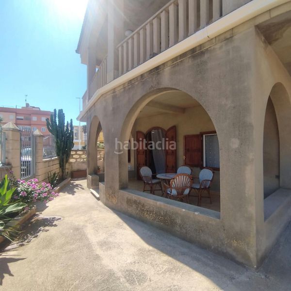 Foto 0773b1e6-f1ba-49f8-8af9-5bdde7981e60. Casa amb aparcament a Les Palmeres Sueca