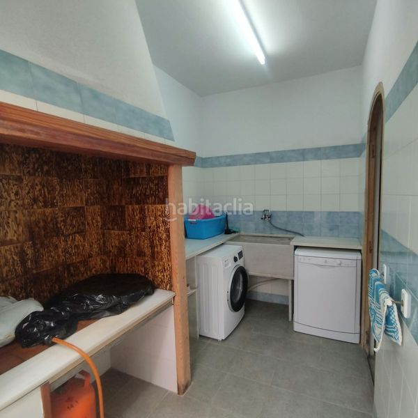 Foto 2a186c15-276d-4fbe-9cea-4b808a471a83. Casa amb aparcament a Les Palmeres Sueca