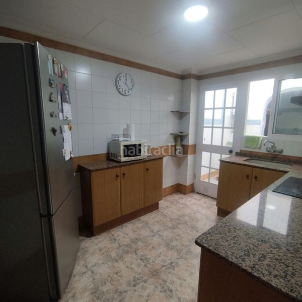 Foto 74bf38a9-c91e-4a08-972d-d909a1a04224. Casa amb aparcament a Les Palmeres Sueca