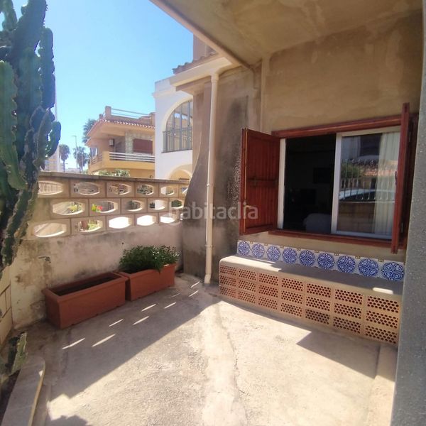 Foto 94c3b628-a75e-4ab1-bfcf-8930dfc5a533. Casa amb aparcament a Les Palmeres Sueca
