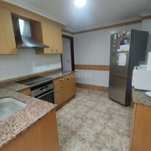 Foto a548150c-d78a-413c-a451-2d4b5f994b26. Casa amb aparcament a Les Palmeres Sueca