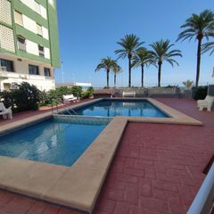 Apartament a Sant Antoni. Apartamento en primera linea de playa, con piscina y parking