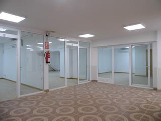Local Comercial a Carrer de les creus 33. Local en venta especial  inversores