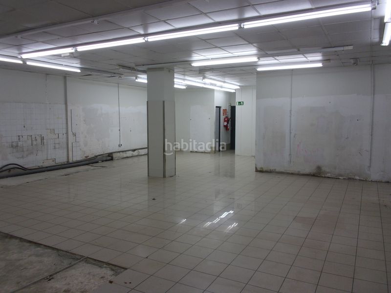 Foto 4246c930-771c-47e5-86ff-b2610c7f1cb6. Rent business premise in plaça de les melies 9 in Pineda de Mar