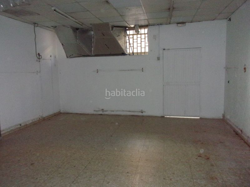 Foto 78b02ca4-1e77-487f-b2fb-651238f54b5c. Rent business premise in plaça de les melies 9 in Pineda de Mar