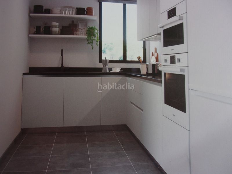 Foto ca30522a-6b86-440d-beec-0d6ed9ad2f11. Edificio en avinguda hispanitat 31 en Poblenou Pineda de Mar
