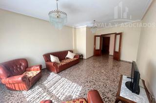 Etagenwohnung en Los Dolores. Piso unico en venta, barriada hispanoamerica