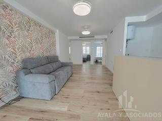 Etagenwohnung en Entremares. Bajo de piso en venta, urbanizacion las sirenas i (la manga del