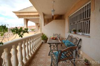 Casa adossada a Los Barreros - Cuatro Santos. Duplex con sotano en venta, residencial san francisco (los barre