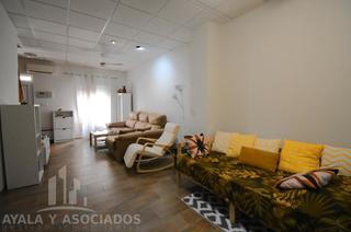 Chalet in Barrio de la Concepción. Dúplex en venta, en el barrio de la concepción