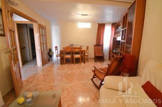 Maison jumelée à Polígono Santa Ana. Duplex en venta, poligono santa ana