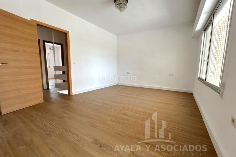 Foto 2ac033ed-360d-4f32-8666-f25a752c59f4. Casa adosada dúplex en venta, en mar de cristal en Cartagena