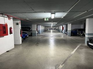 Parking coche  Alameda. Plaza de garaje en venta